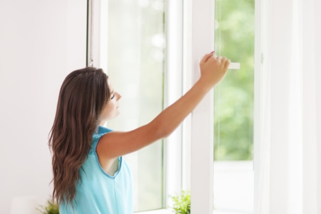woman learning How to Choose an Air Conditioning Unit